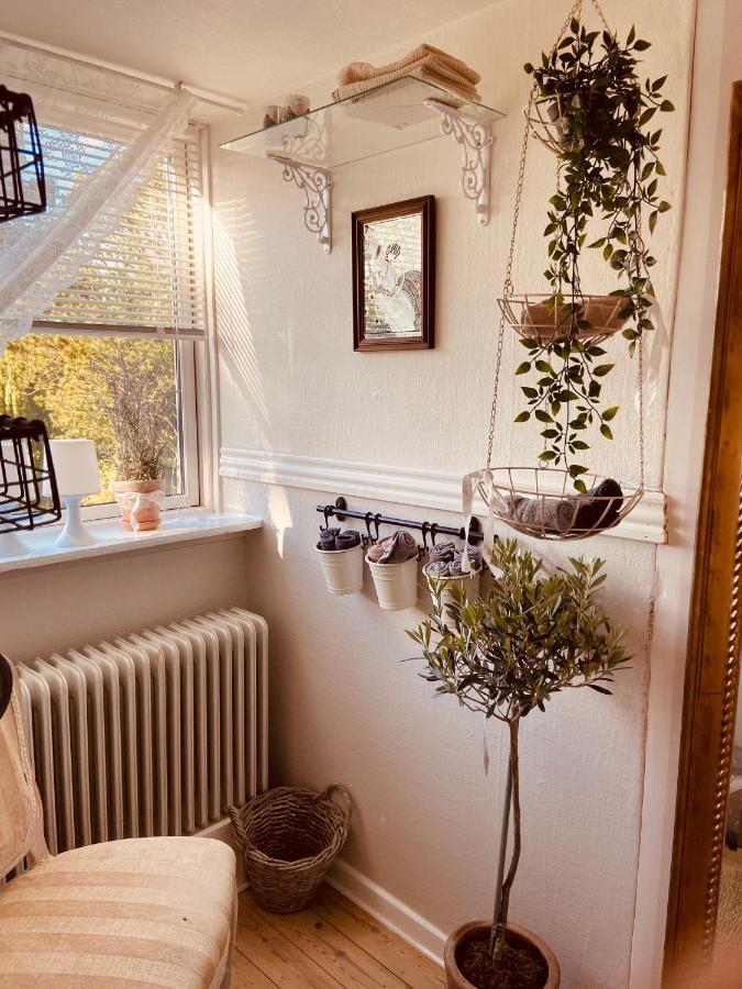 Bed & Breakfast Den Gamle Apotekergaard Hong